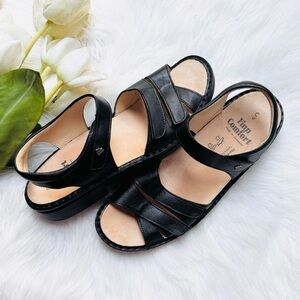 Finn Comfort Sandals
